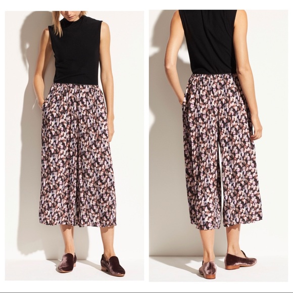 Vince Micro Floral Culottes - Picture 3 of 9